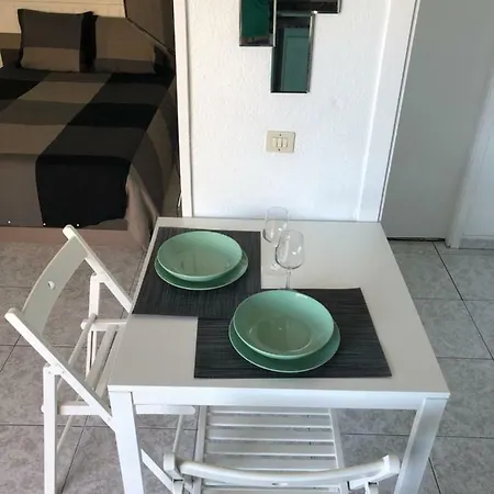 Magnificent Studio With A Terrace Overlooking The Sea! 公寓 拉克鲁斯