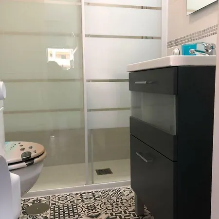 Magnificent Studio With A Terrace Overlooking The Sea! 拉克鲁斯