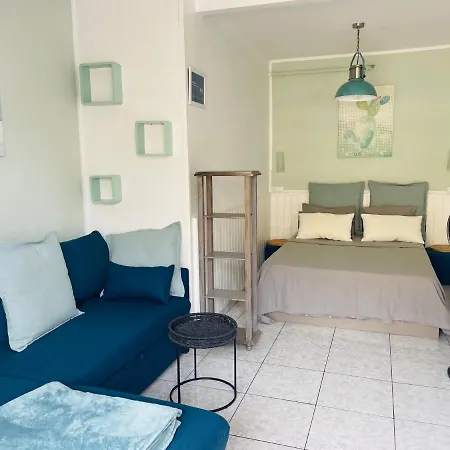 Apartment Magnificent Studio With A Terrace Overlooking The Sea! *