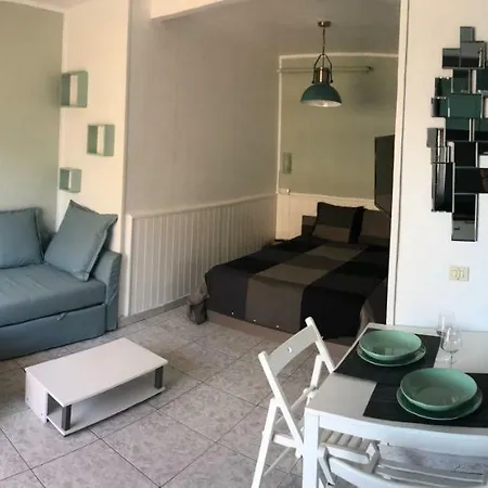 Apartment Magnificent Studio With A Terrace Overlooking The Sea! *