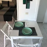 Magnificent Studio With A Terrace Overlooking The Sea! 公寓 拉克鲁斯