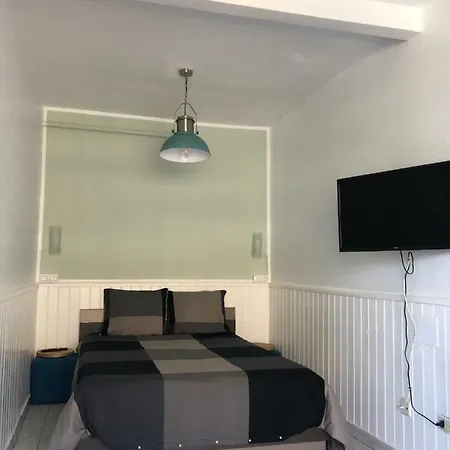 Magnificent Studio With A Terrace Overlooking The Sea! Lägenhet *