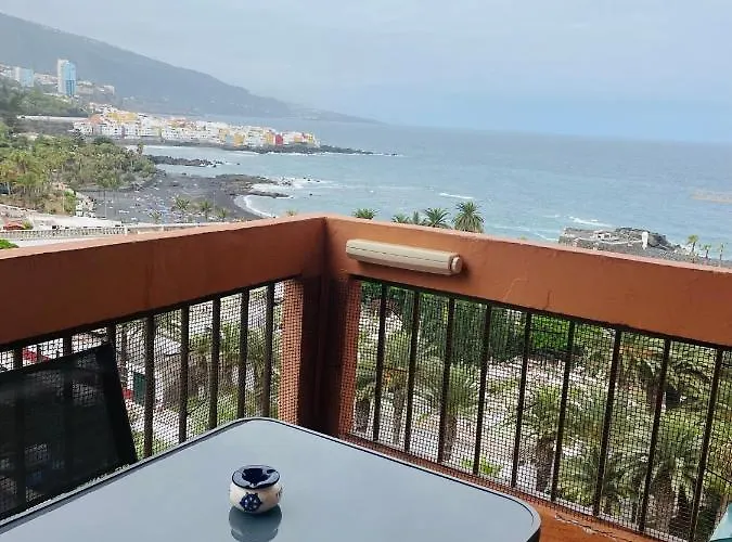 Daire Magnificent Studio With A Terrace Overlooking The Sea!